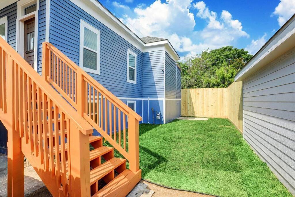 Renovated Beach Bungalow! Galveston Exterior foto